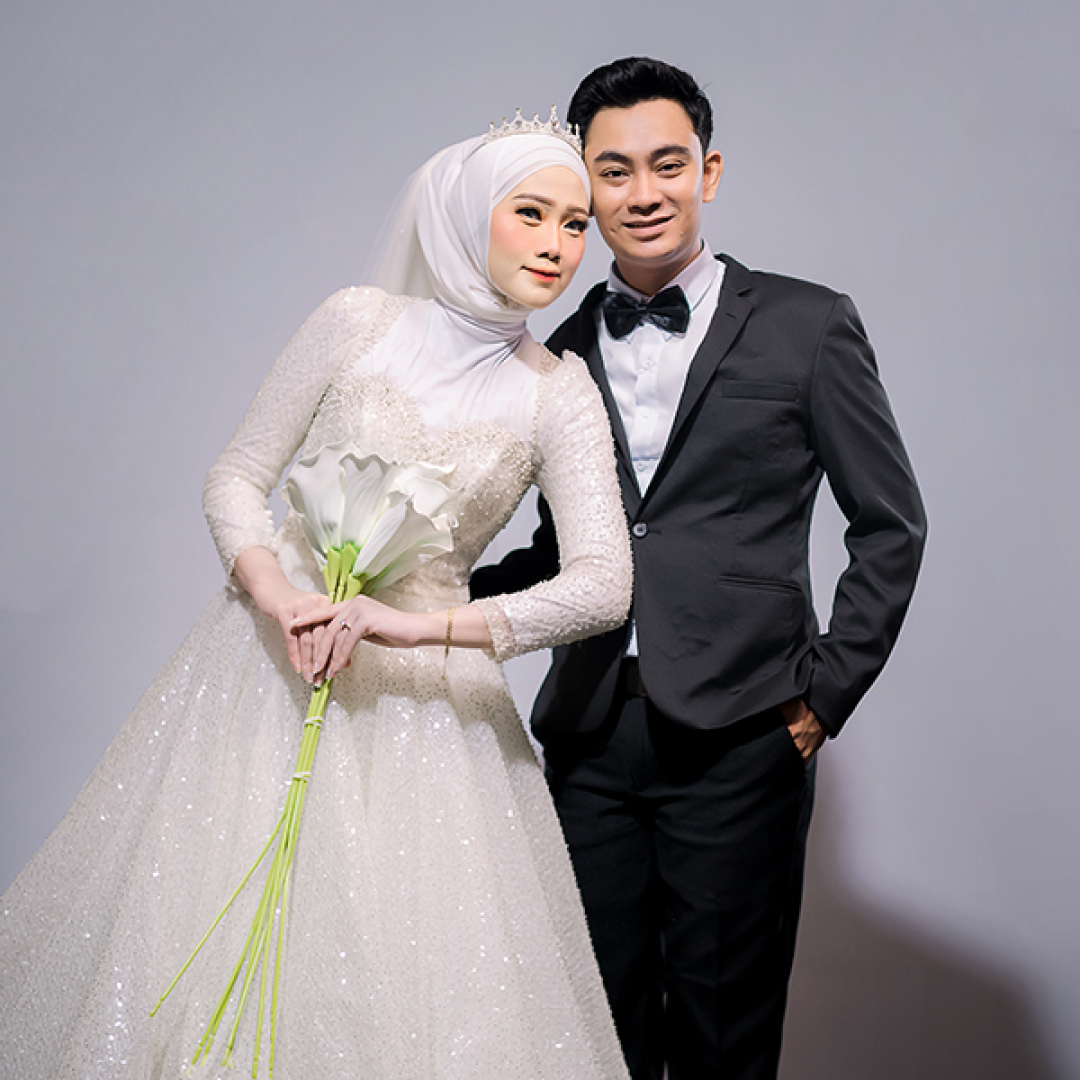 https://WidyaDanAnjas.webnikah.com/dirmember/00000029/widyapratiwi/photo-284447-335747-l-202605210224.jpg
