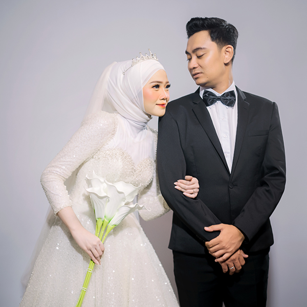 https://WidyaDanAnjas.webnikah.com/dirmember/00000029/widyapratiwi/photo-284447-335750-l-202605210225.jpg