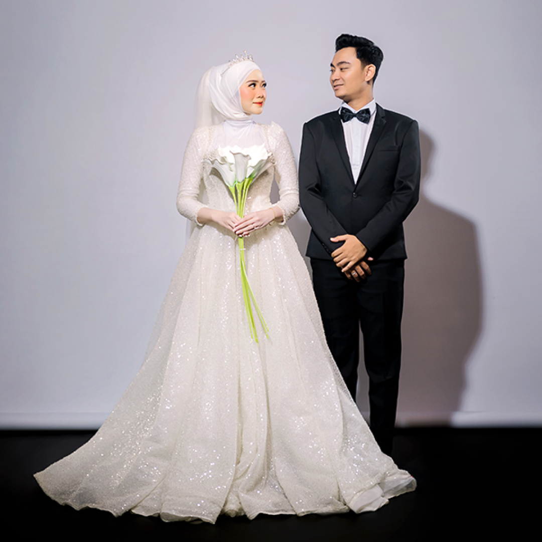 https://WidyaDanAnjas.webnikah.com/dirmember/00000029/widyapratiwi/photo-284447-335753-l-202605210227.jpg