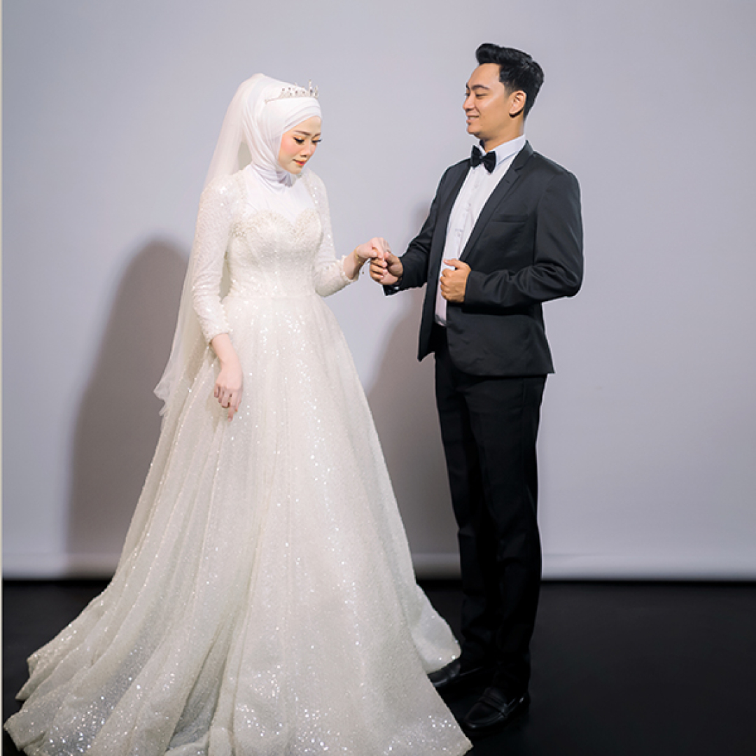https://WidyaDanAnjas.webnikah.com/dirmember/00000029/widyapratiwi/photo-284447-335754-l-202605210227.jpg